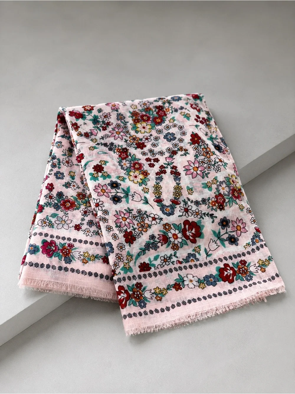 Vera Bradley Pretty Posies Scarf Pink New Cottage Floral Prairie
